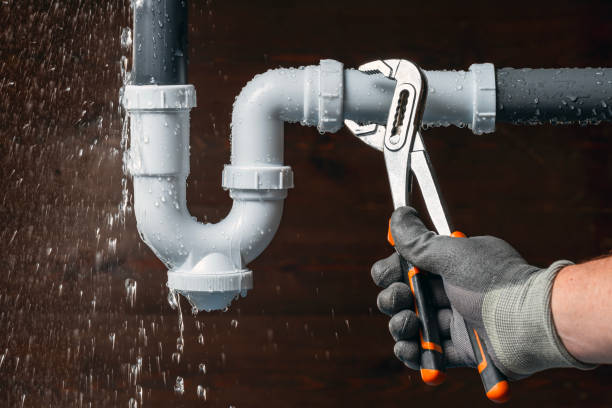 Professional Drain Cleaning technician working in Great Lakes, IL